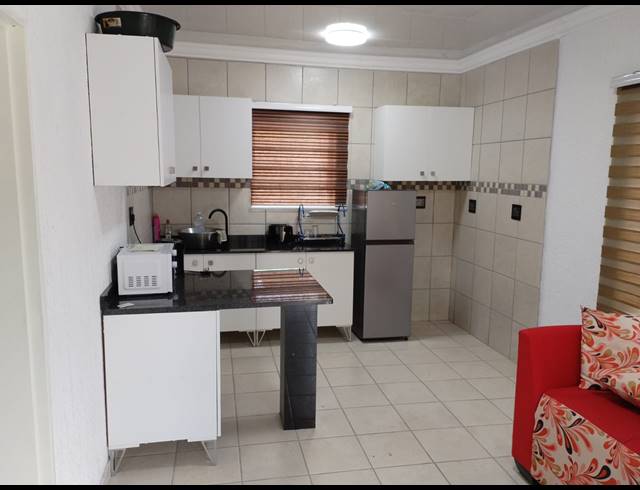 3 BEDROOM FREEHOLD FOR SALE IN OOS EINDE